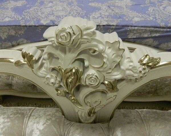 Белая классическая кровать Шампань