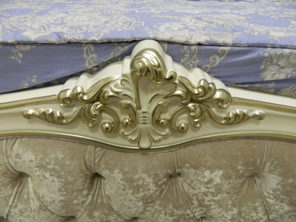 Аристократическая белая мебель Шампань в стиле барокко