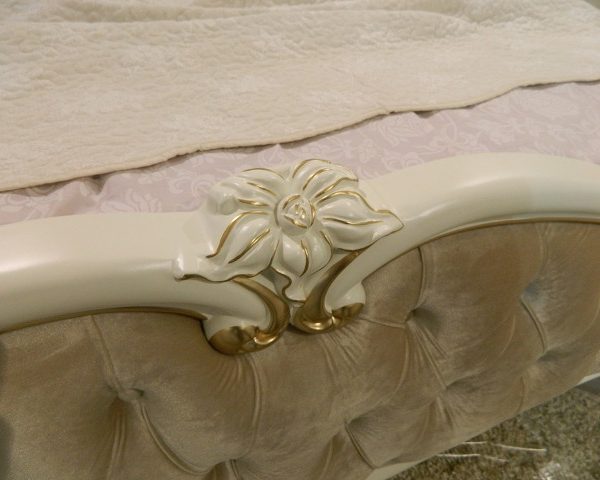 Белая кровать пале Рояль барокко