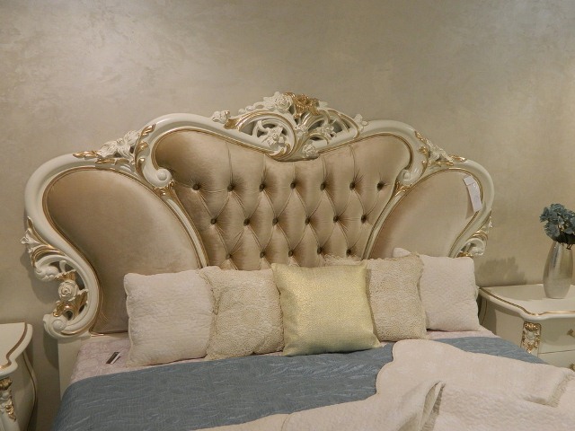 Белая мебель для спальни барокко Пале Рояль