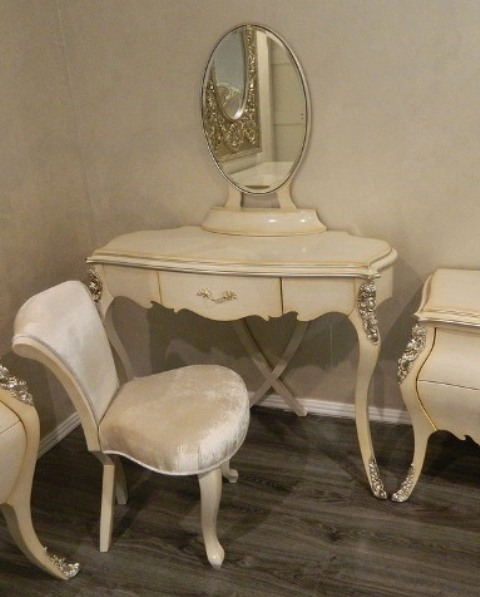 Светлая спальня в стиле классика Грация Светлая спальня в стиле классика Грация