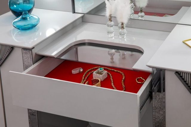 Белая спальня Форте с серебром