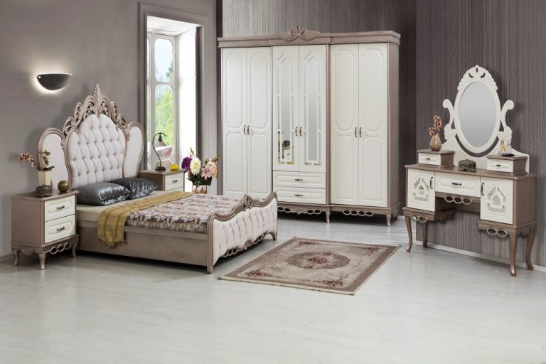 Бежевая классическая спальня Годзе