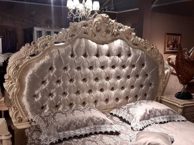 Белая классическая спальня Равена Белая классическая спальня Равена