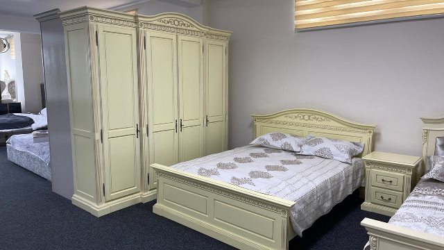 Белая румынская мебель для спальни Мария