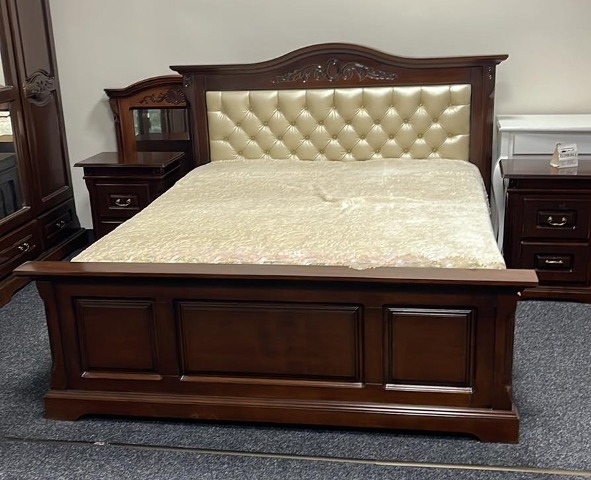 Классическая румынская спальня Мария, орех Классическая румынская спальня Мария, орех