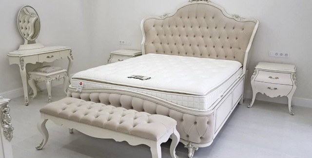 Светлая спальня в стиле классика Грация Светлая спальня в стиле классика Грация