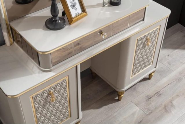 Аристократическая кремовая спальня Кристал Аdekanli Аристократическая кремовая спальня Кристал Аdekanli