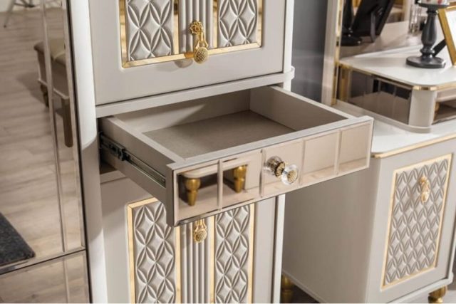 Аристократическая кремовая спальня Кристал Аdekanli Аристократическая кремовая спальня Кристал Аdekanli