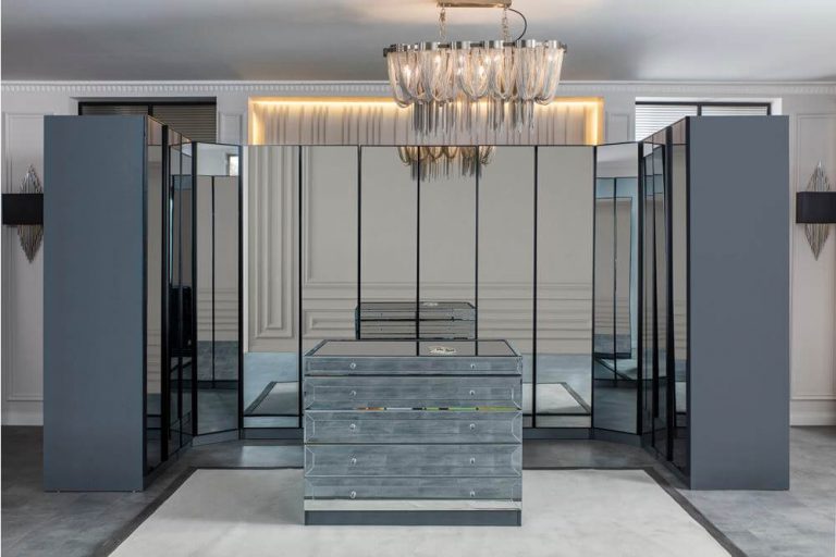 Серая зеркальная спальня Парма, Турция Серая зеркальная спальня Парма, Турция