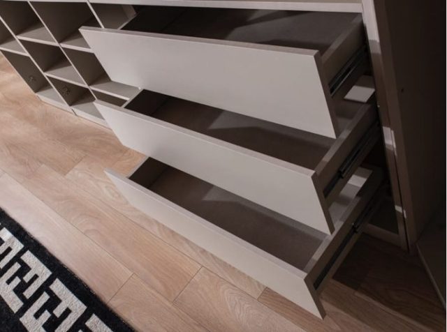 Белая спальня Поло в стиле модерн