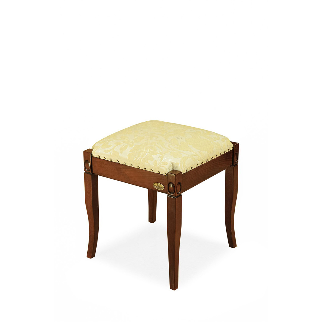 Классическая румынская спальня Мария, орех