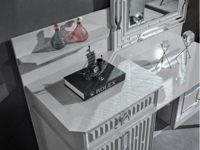 Белая спальня с серебром Седеф, Турция