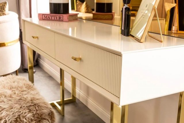 Бежевая спальня с золотом Соло, Турция Бежевая спальня с золотом Соло, Турция