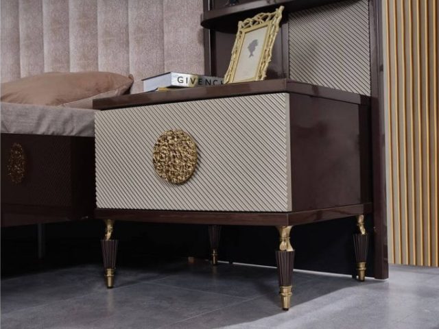 Коричневая глянцевая спальня Венеция