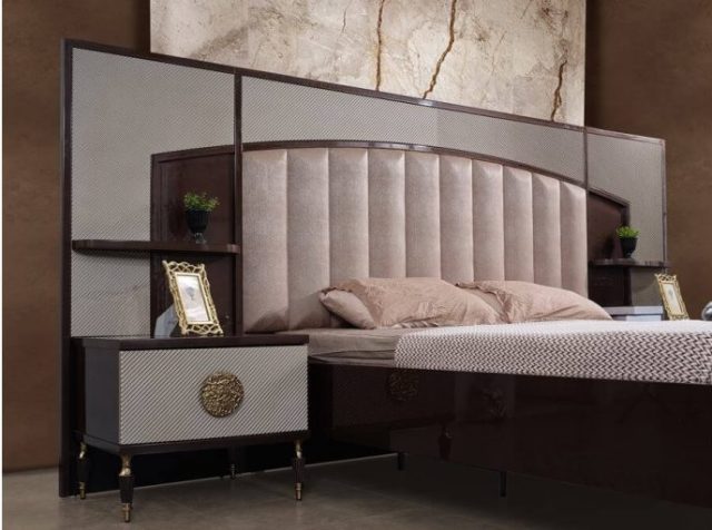 Коричневая глянцевая спальня Венеция