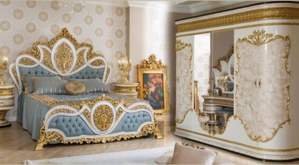 Голубая кровать с золотом в спальню София