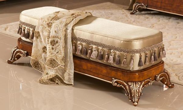 Ореховая спальня Якут в стиле барокко