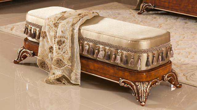 Ореховая спальня Якут в стиле барокко Ореховая спальня Якут в стиле барокко