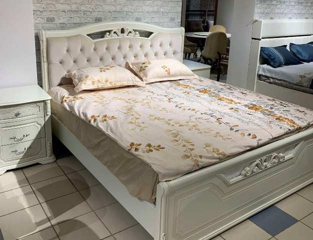 Белая классическая спальня Версаль