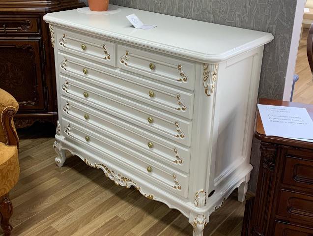 Белая спальня Роял, Румыния Белая спальня Роял, Румыния