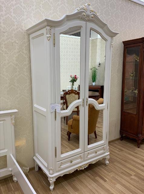 Белая спальня Роял, Румыния Белая спальня Роял, Румыния