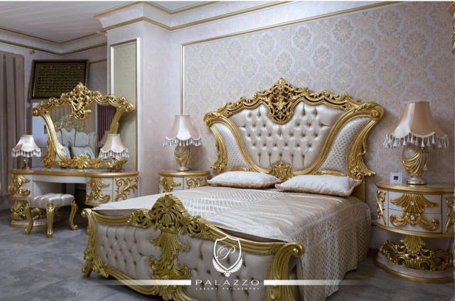 Элитная золотая кровать Роял барокко