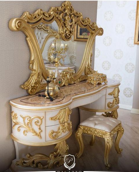 Элитная золотая кровать Роял барокко