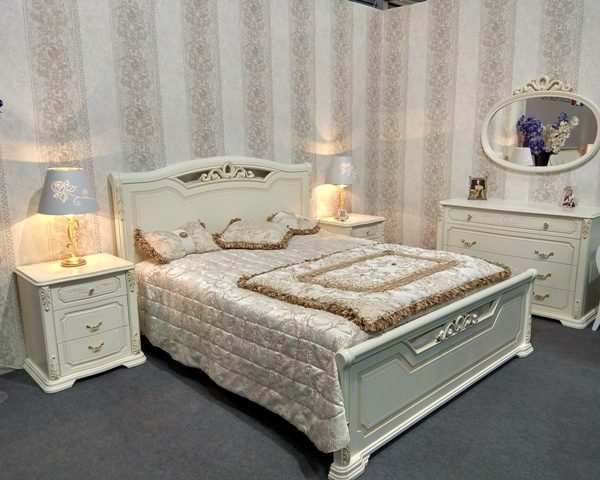 Белая классическая спальня Версаль