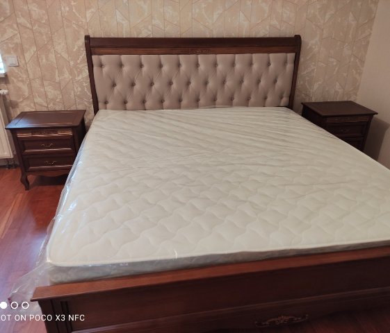 Классическая деревянная спальня Селена