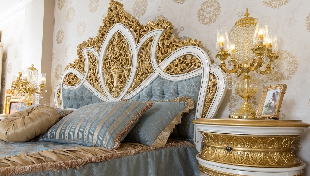 Голубая кровать с золотом в спальню София Голубая кровать с золотом в спальню София