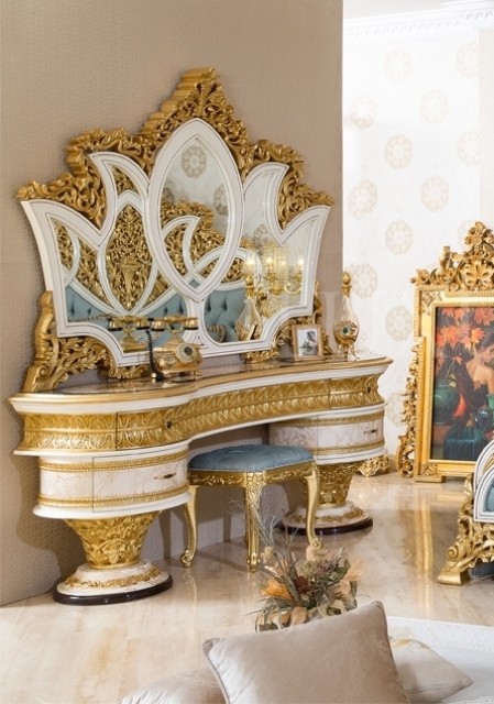 Голубая кровать с золотом в спальню София Голубая кровать с золотом в спальню София