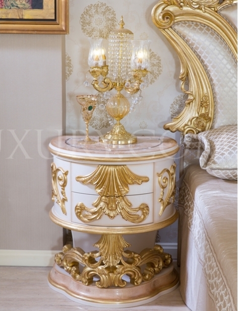 Элитная золотая кровать Роял барокко