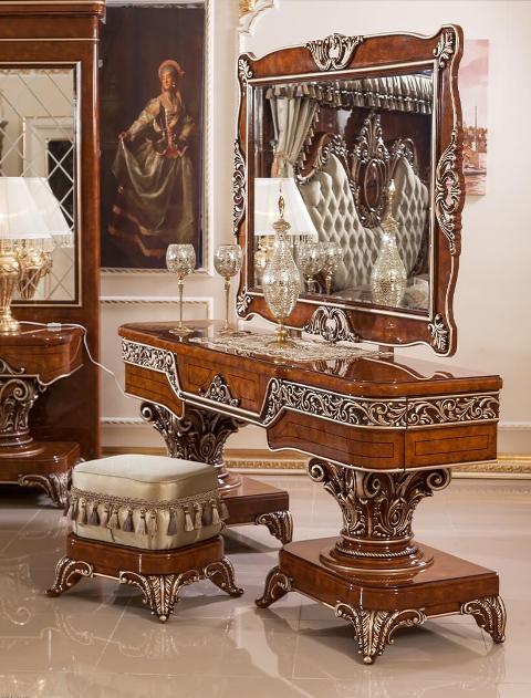 Ореховая спальня Якут в стиле барокко Ореховая спальня Якут в стиле барокко