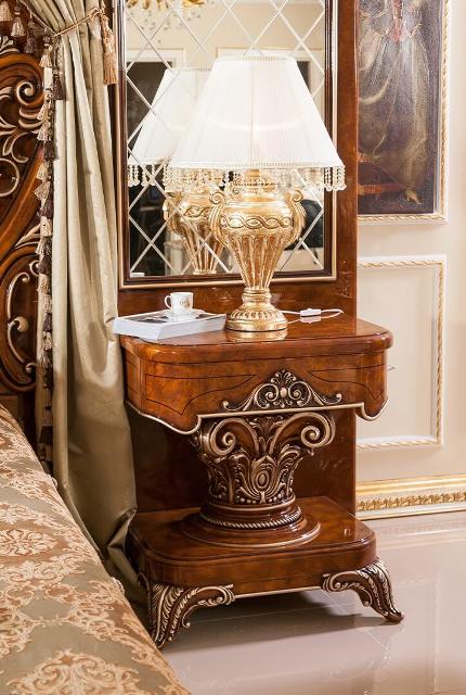 Ореховая спальня Якут в стиле барокко Ореховая спальня Якут в стиле барокко