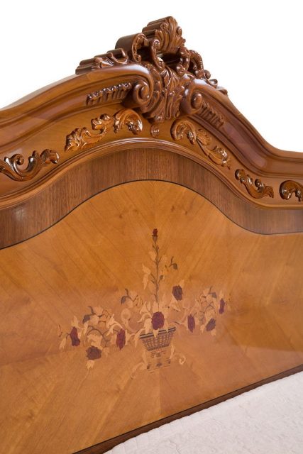 Принцесса ореховая спальня в стиле барокко Принцесса ореховая спальня в стиле барокко