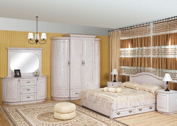 Классическая деревянная спальня Венера