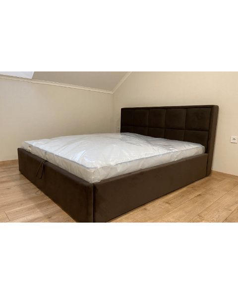 Зеленая двухспальная кровать Оград Зеленая двухспальная кровать Оград