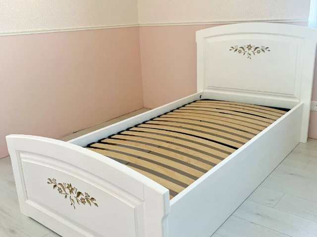 Белая детская кроватка Ева Белая детская кроватка Ева