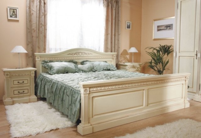 Белая деревянная спальня Венеция, Румыния Белая деревянная спальня Венеция, Румыния