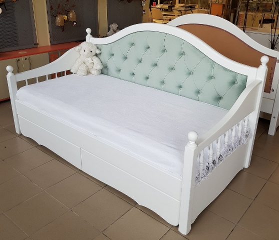 Классический диванчик-кровать Принцесса