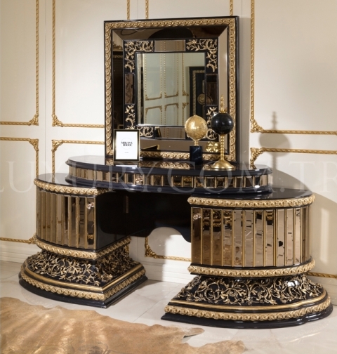 Элитная черная кровать с золотом Геракл