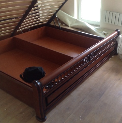 Белая деревянная спальня Доминика