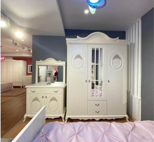 Белая мебель для детской Мира