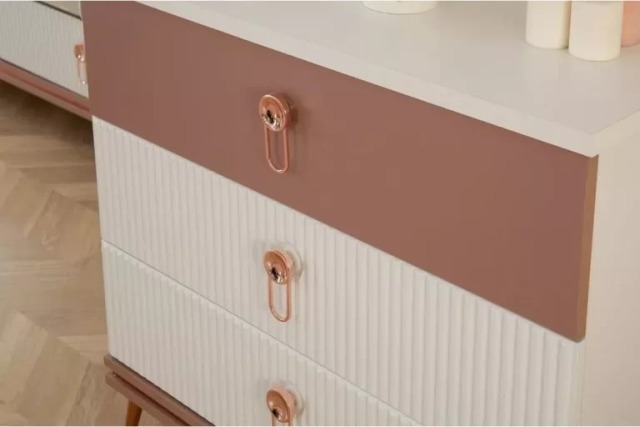 Розетта- мебель в спальню для девочки