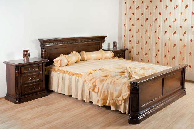 София классическая деревянная спальня, орех