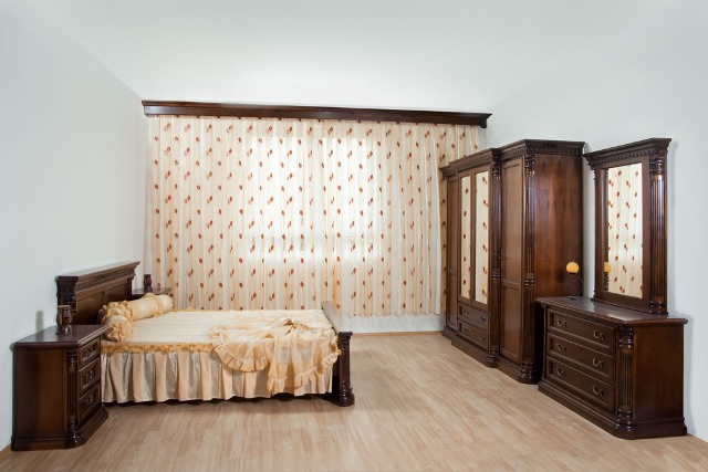 София классическая деревянная спальня, орех София классическая деревянная спальня, орех