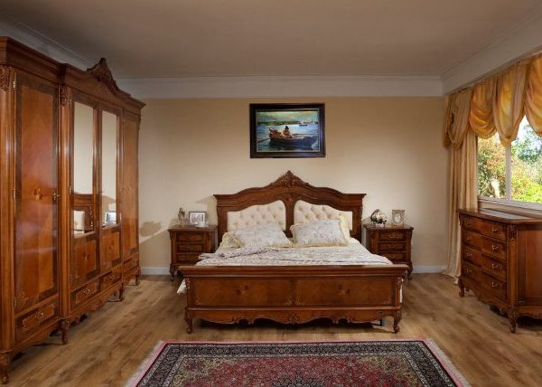 Милан классическая румынская спальня