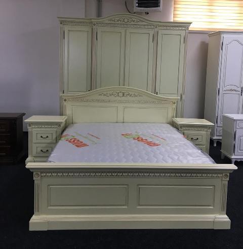 Белая деревянная спальня Венеция, Румыния Белая деревянная спальня Венеция, Румыния