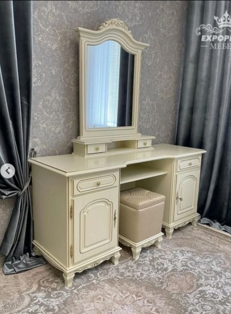 Элипс белая деревянная спальня, Румыния